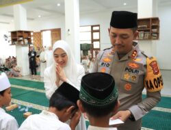 Kapolres Bogor Laksanakan Bansos Kepada Anak Yatim Menjelang Buka Puasa Di Mako Polres Bogor