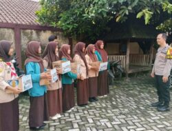 Bhabinkamtibmas Wilayah Hukum Polsek Ciampea Giat Cooling Sistem Berikan Arahan Kepada Anak Remaja Pramuka Dalam Penggalangan Bansos