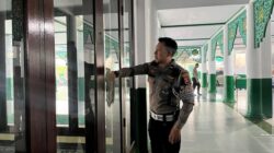 Sat Lantas Polres Bogor Gelar Bhakti Religi Sambut HUT Bhayangkara ke 80 Bersih Bersih Masjid